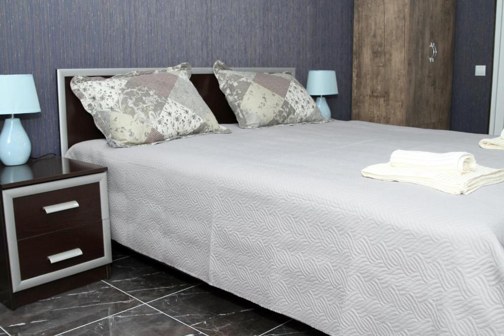 Georgian Hosts Tbilisi room 3