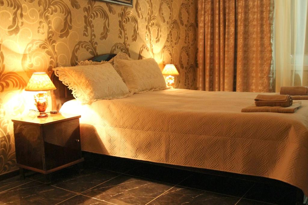 Georgian Hosts Tbilisi room 6
